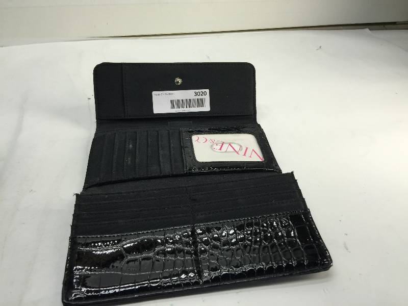 lot 3020 image: Lot of 2 Wallets Nine&CoNicole for Womens (black)