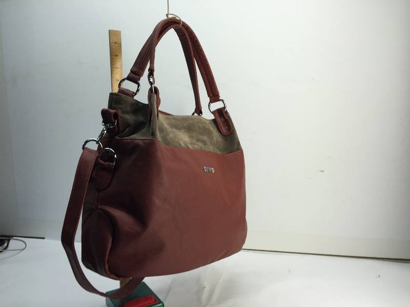 lot 3016 image: OPPO Leather Womens HandBag