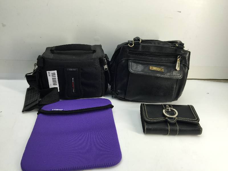 lot 3019 image: Lot of 2 Black Bags