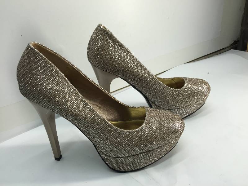 lot 3040 image: women high heels  size 10 (qupiop)
