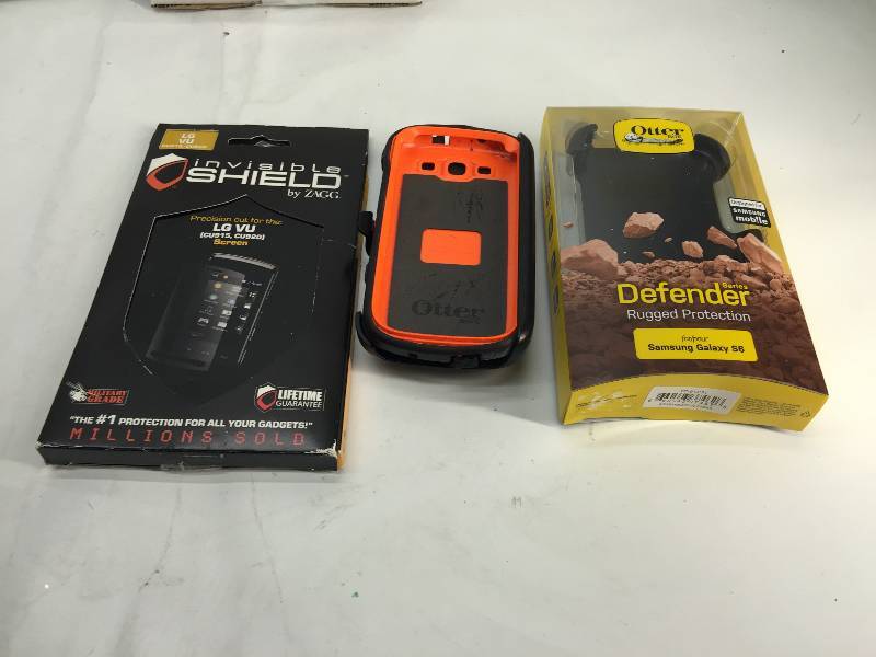 lot 3046 image: Cellphone accessories misc
