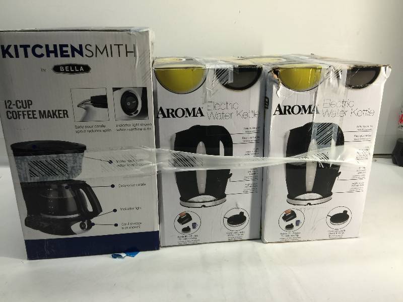 lot 3064 image: Lot of 3 kitchen items