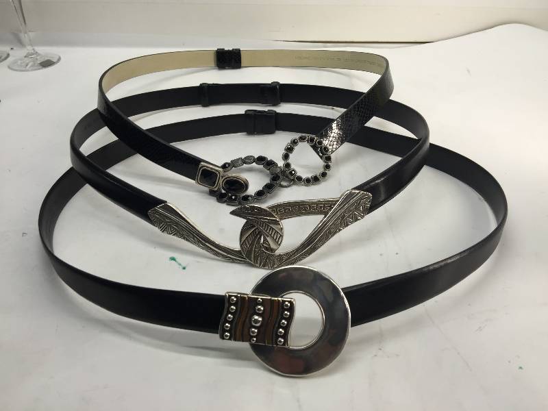 lot 3070 image: LOT OF BELTS