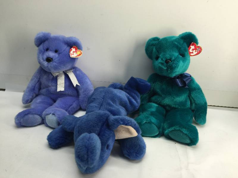 lot 3086 image: Lot of 3 TY BEANIE BABIES COLLECTIONS