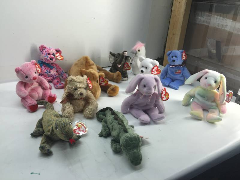 lot 3092 image: Lot of 12 TY BEANIE BABIES COLLECTIONS