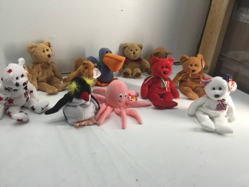 lot 3094 image: Lot OF 11 TY BEANIE BABIES COLLECTIONS