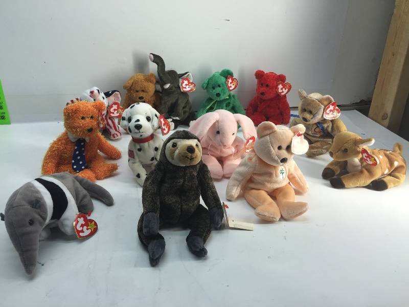 lot 3093 image: Lot of 12 TY BEANIE BABIES COLLECTIONS
