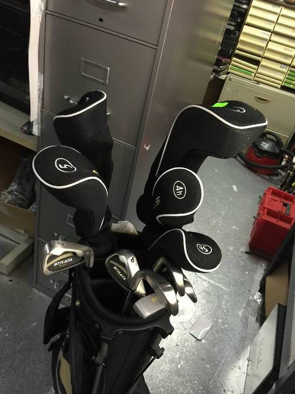 lot 3101 image: STRATA GOLF CLUB SET VERY NICE - NIKE GOLF BALL AND TS new