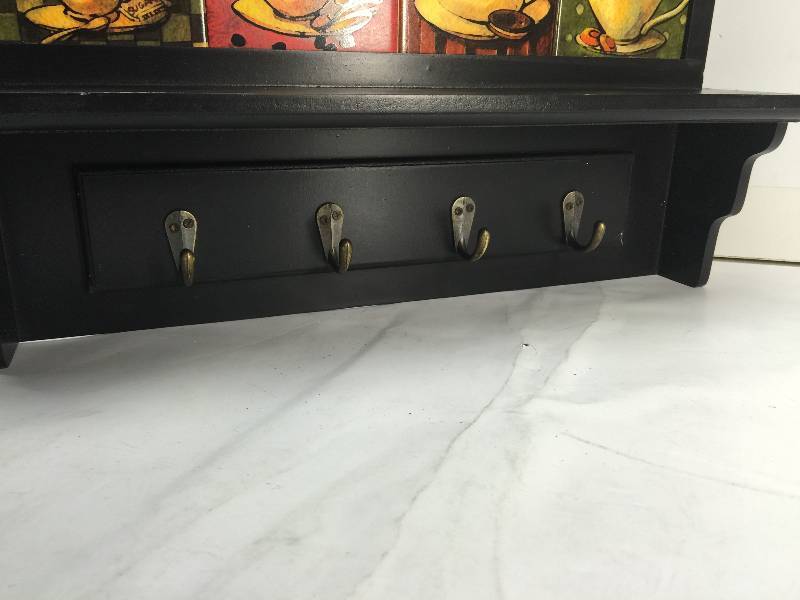 lot 3027 image: KITCHEN MUG HANGER