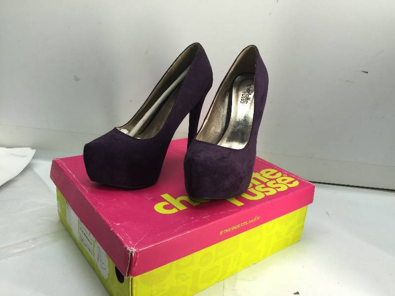 lot 3127 image: NEW  High Heels Size 6