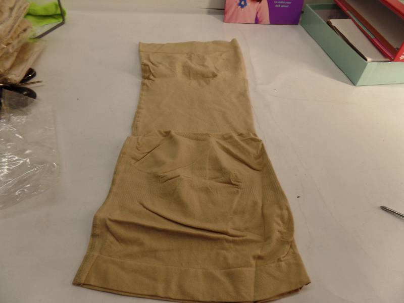 lot 3141 image: LOT OF 5 DRESS BODY SHAPERS
