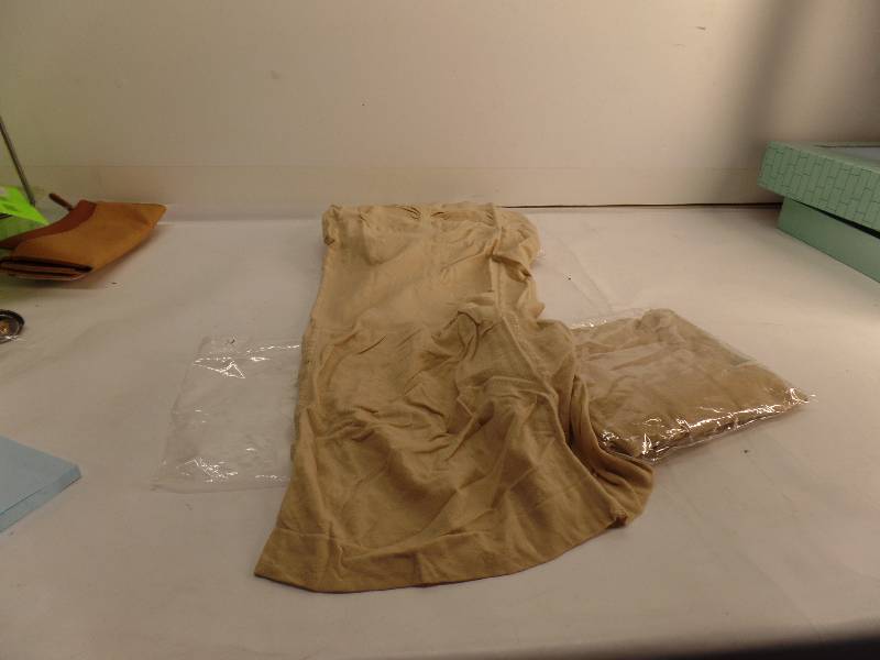 lot 3145 image: LOT OF 3 DRESS BODY SHAPERS