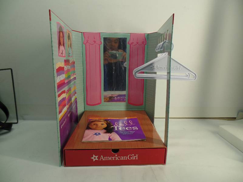 lot 3146 image: AMERICAN GIRL BOUTIQUE
