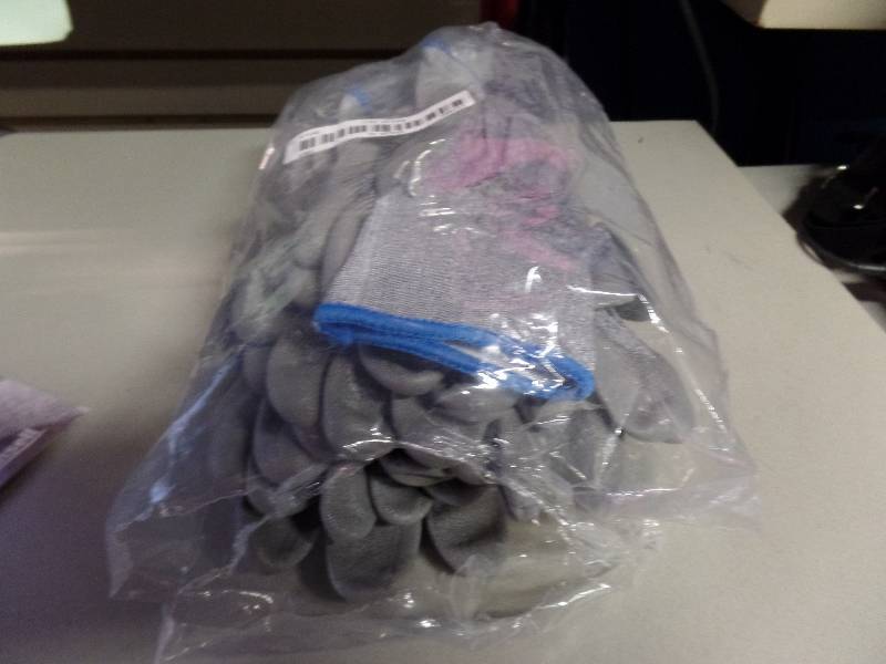 lot 3158 image: LOT OF 6 HYFLEX CR2 GLOVES