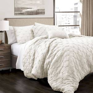 lot 97459 image: Lush Decor Ravello Pintuck 5-piece Comforter Set