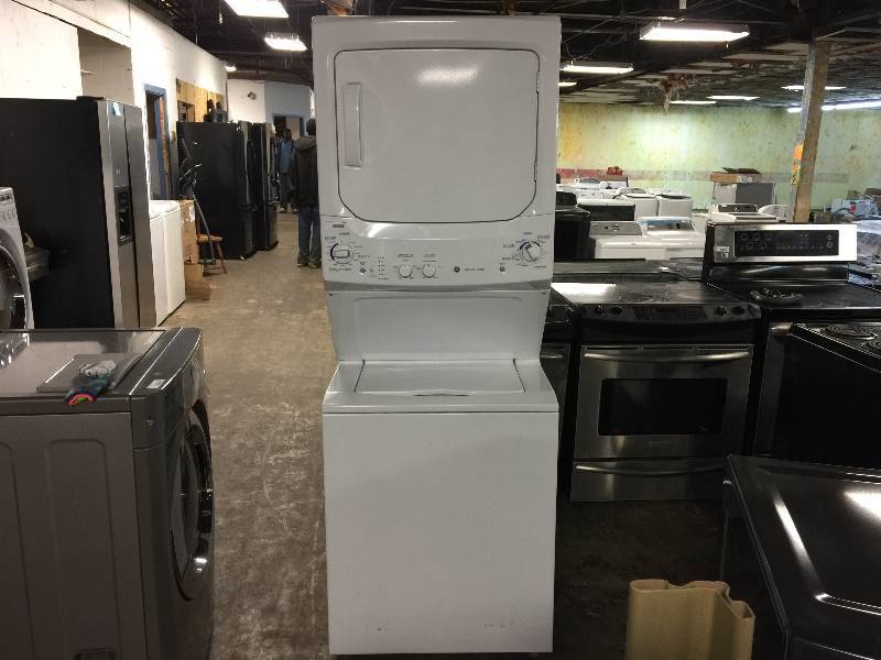 lot 380 image: GE Spacemaker 9.1 Cu. Ft. White Gas WasherDryer Combo