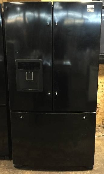 lot 366 image: Kenmore Elite 25 cu. ft. TRIO� French Door Bottom Freezer Refrigerator