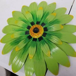 lot 37547 image: Green Sunflower Wall Ornaments