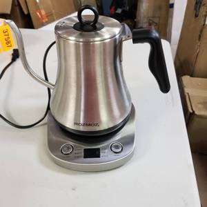 lot 37585 image: Electric tea pot