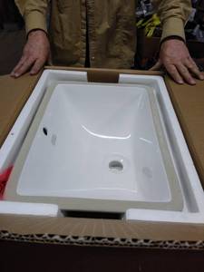 lot 22476 image: white sink