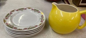lot 15 image: Czechoslovakia Yellow Pitcher & Marshall Field & Co Plates (Qty 5)