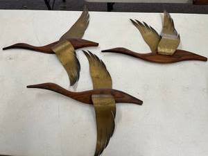 lot 41 image: LOT Mid Century Modern Wood & Brass Masketeer Duck Wall Decor