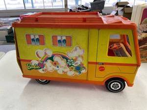 lot 46 image: 1970 Barbie Mattel Yellow Camper Van