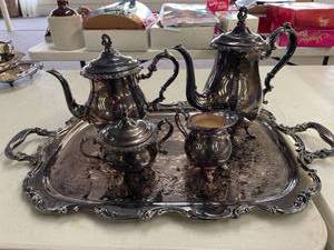 lot 48 image: Silverplate Newport by Gorham Tea Set (5 PIECES)