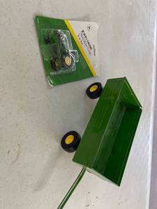lot 78 image: John Deere Wagon  7800 Row Crop Tractor