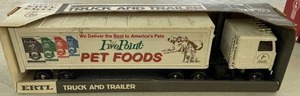 lot 80 image: NOS  Ertl Pet Foods Semi Truck & Trailer
