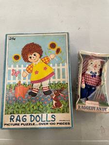 lot 89 image: Raggedy Andy Plush & Raggedy Ann Puzzle