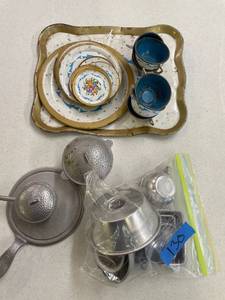 lot 130 image: Childs Tin Cookware & Ohio Art Tea Set Blue & Gold