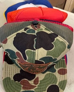 lot 137 image: (7) Vintage Trucker Hats, Daisy, Ducks Unlimited, Paxton