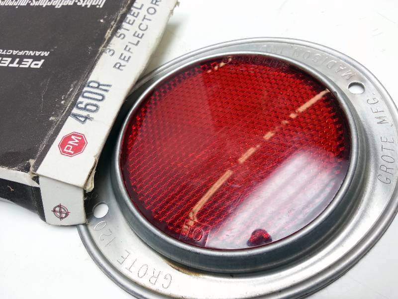 lot 1443 image: Great for any trailer sign post driveway marker or any place you need an Red oval bright reflector.