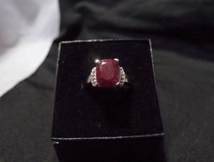 lot 3908 image: Red Ruby & Topaz Ring