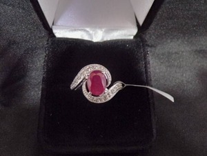 lot 3913 image: Red Ruby & Topaz Ring
