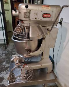 lot 1 image: Berkel Commercial Stand Alone Mixer Model. PM20. with 3 Attachments - Cord is Missing Ground Prong&nbsp