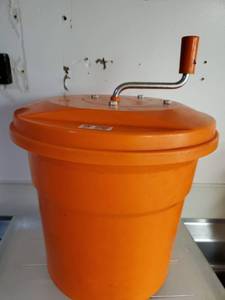 lot 1202 image: Dynamic Commercial Salad Dryer