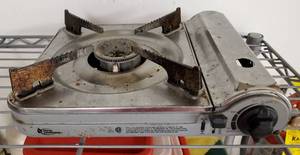 lot 1205 image: Portable Sterno Candlelamp Gas Stove.