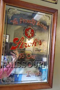 lot 3001 image: Strohs Beer Mirror Wall Hanging Advertisement