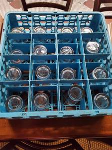 lot 3023 image: Lot of 16 Medium Bar Glasses with Large Blue Dish Wash Rack&nbsp