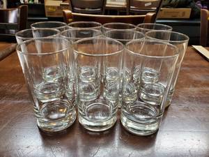 lot 3027 image: Lot of 11 Medium Bar Glasses