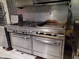lot 100 image: Continental Gas 6 Burner  Flat Top Stove - Double Motor&nbsp -WILL NEED TO BRING MEANS OF REMOVAL&nbsp