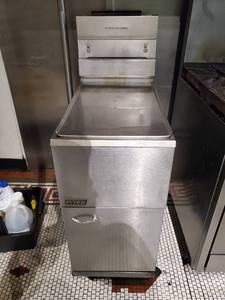 lot 102 image: Pitco Fryer Stainless Steel