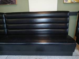 lot 1022 image: Nice Padded Bench Seat For Multiple Uses RestaurantGatherings Etc