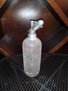 lot 1036 image: Vintage Deco Seltzer Soda Bottle Made in England