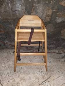 lot 1071 image: Wood High Chair
