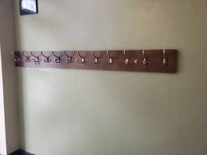 lot 2538 image: 12 Hook Wall Mount