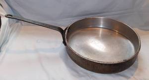 lot 2644 image: Heavy 14 Inch Stainless Steel 3 Inch Deep Skillet