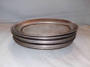 lot 2676 image: Lot of 13 10 Inch Stainless Steel Plates